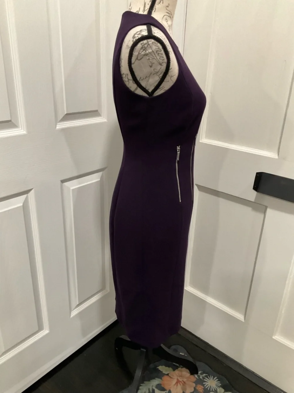 MICHAEL KORS VERTICAL ZIPPER BACK SHEATH SLEEVELESS DRESS‎